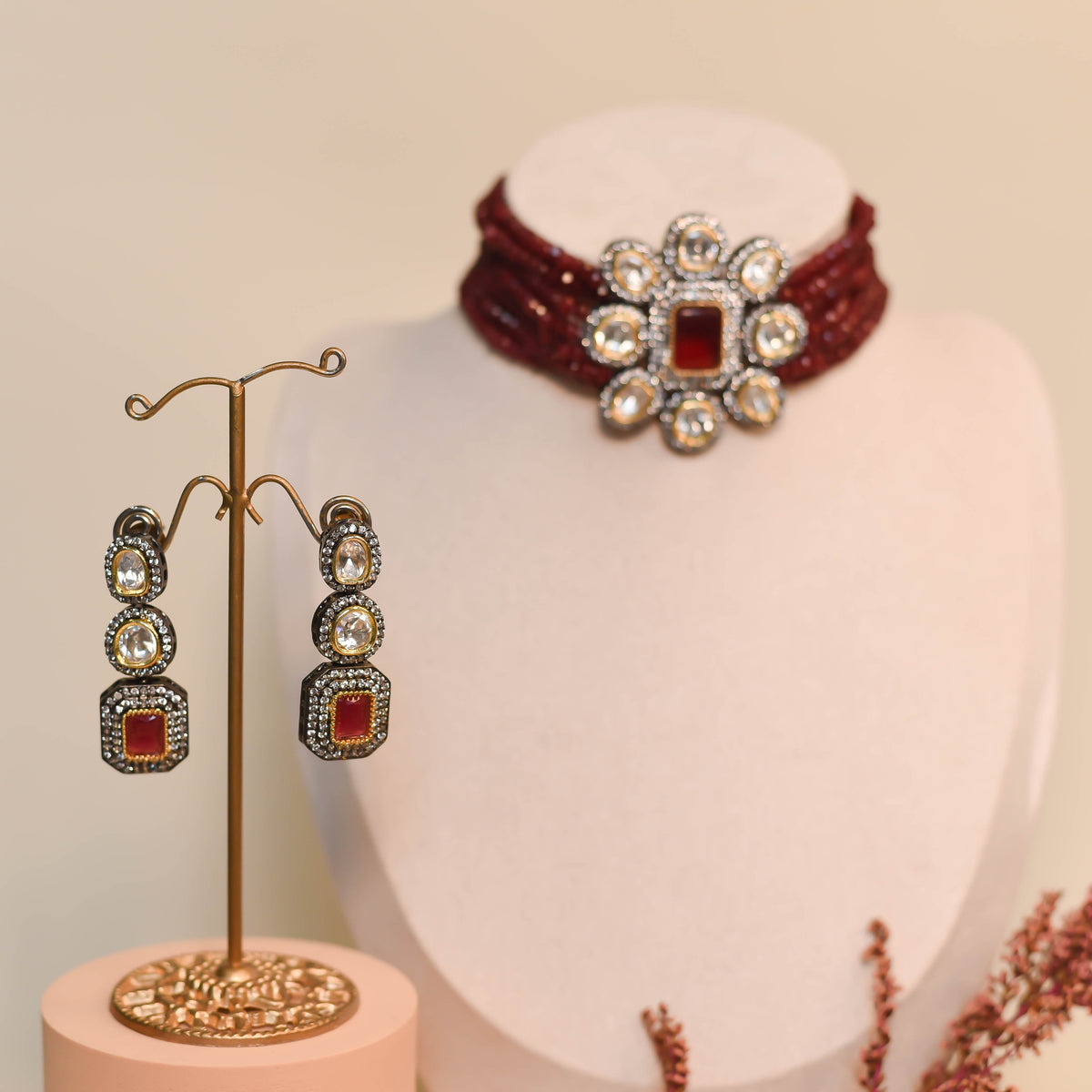 Ash Choker Set - Maroon