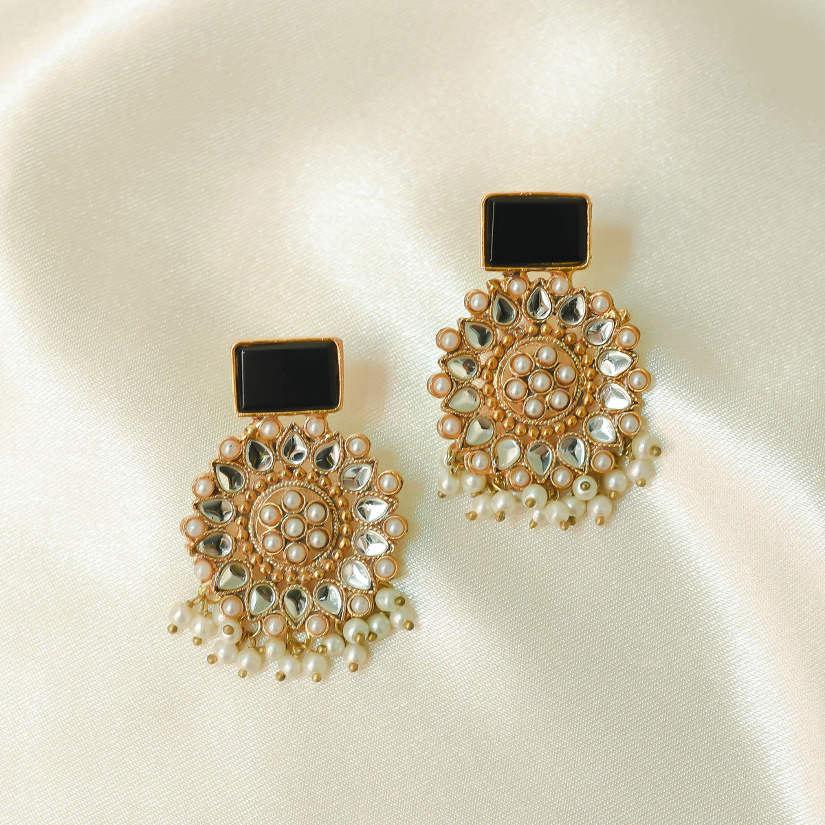 Aqsa stone earrings